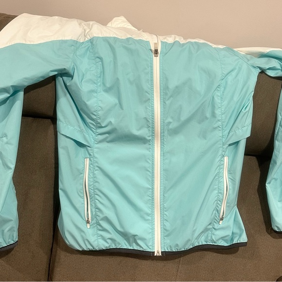 Running Room Ladies Spring Running jacket - Picture 1 of 2